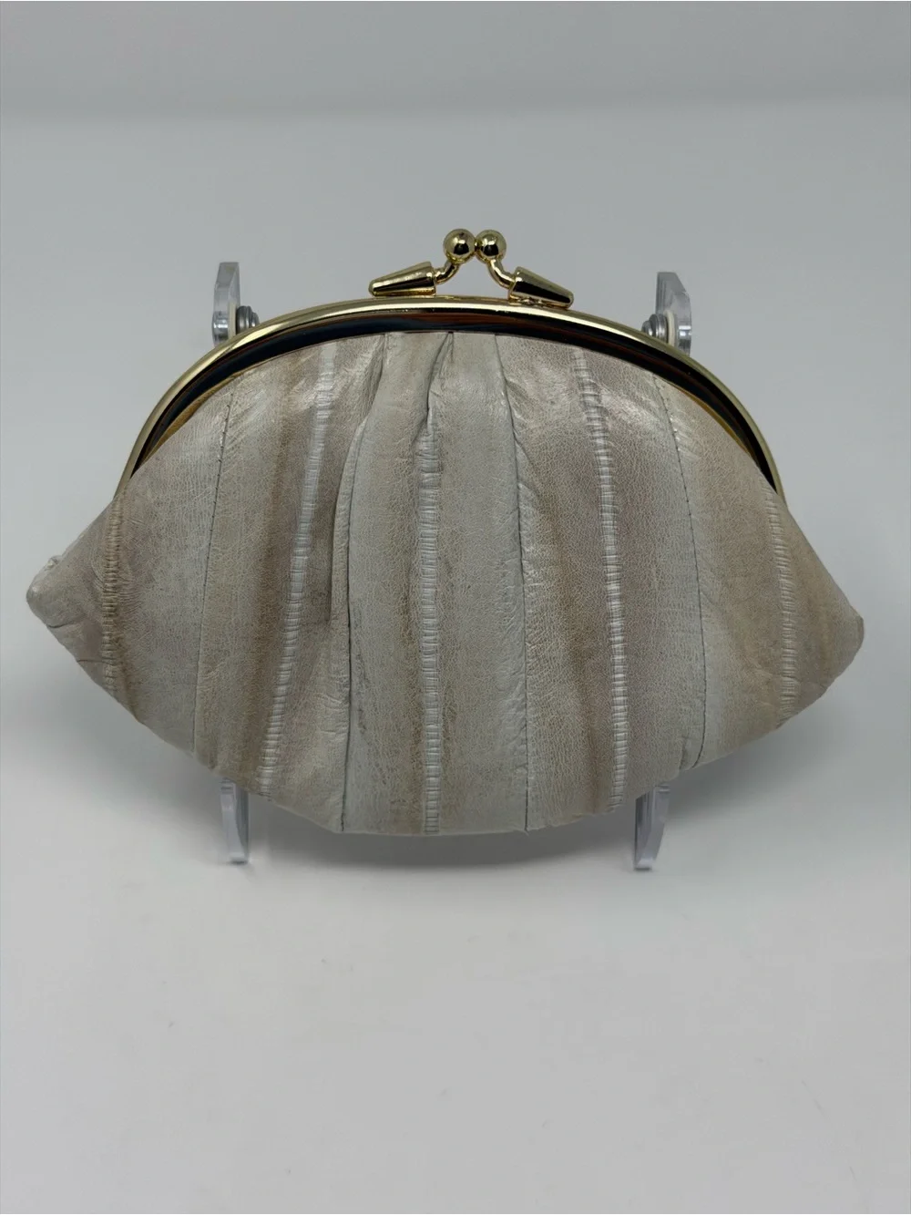 Vintage Eel Skin Cream Pleated Kiss-Lock Wallet Coin Clutch